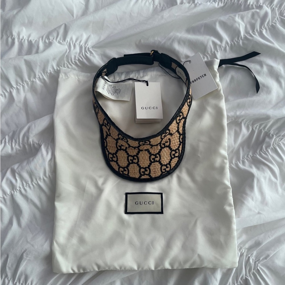 NWT// New Ununsed Gucci Snakeskin Raffia GG Visor